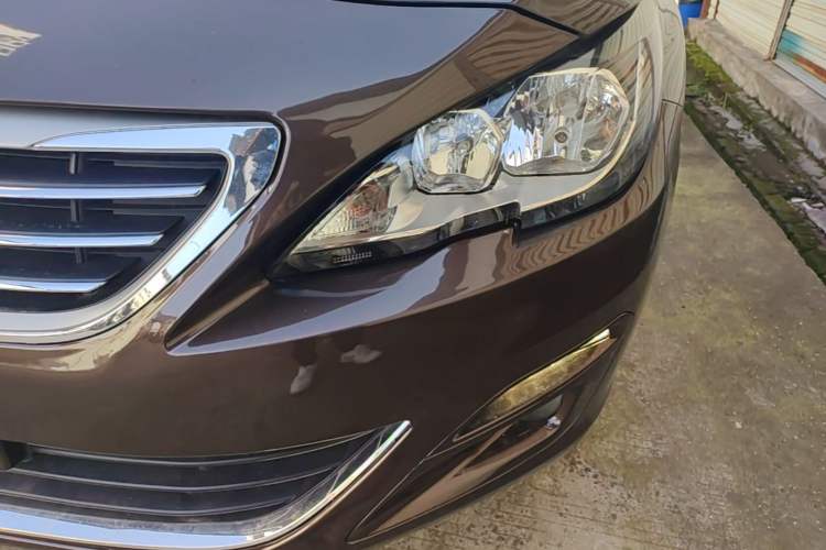 Used Peugeot 408 2014 1.8L Automatic Luxury Edition Left Front Headlight