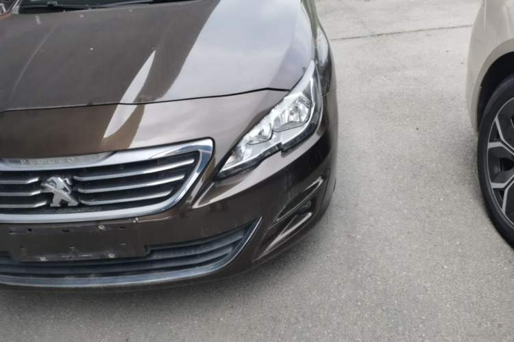 Used Peugeot 408 2014 1.8L Manual Leading Edition Left Front Headlight