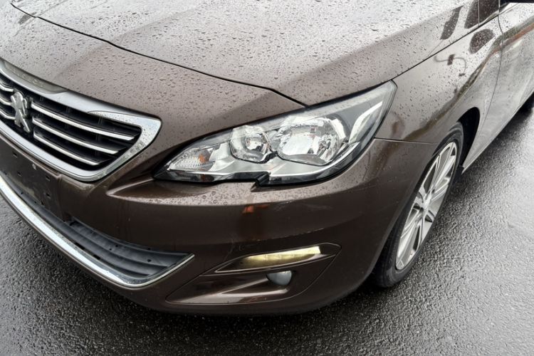 Used Peugeot 408 2014 1.8L Automatic Luxury Edition Left Front Headlight