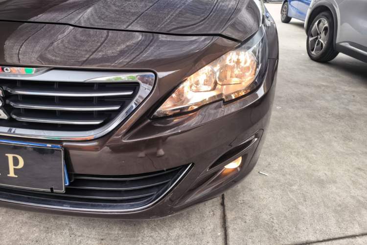 Used Peugeot 408 2014 1.8L Automatic Luxury Edition Left Front Headlight