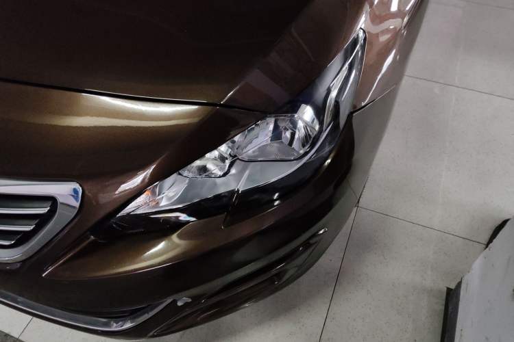 Used Peugeot 408 2014 1.8L Automatic Luxury Edition Left Front Headlight