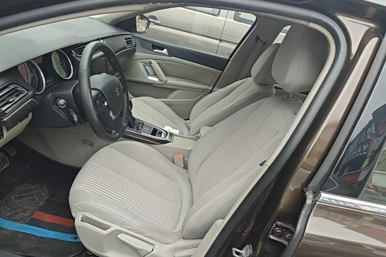Used Peugeot 408 2014 1.8L Automatic Luxury Edition Left Front Seat
