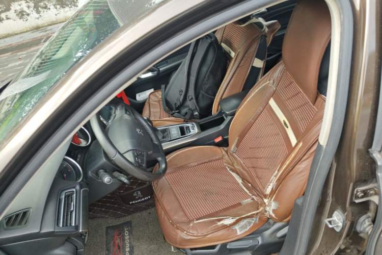 Used Peugeot 408 2014 1.8L Automatic Luxury Edition Left Front Seat