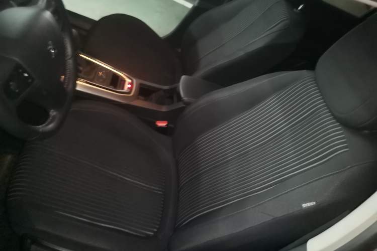 Used Peugeot 408 2014 1.8L Automatic Luxury Edition Left Front Seat