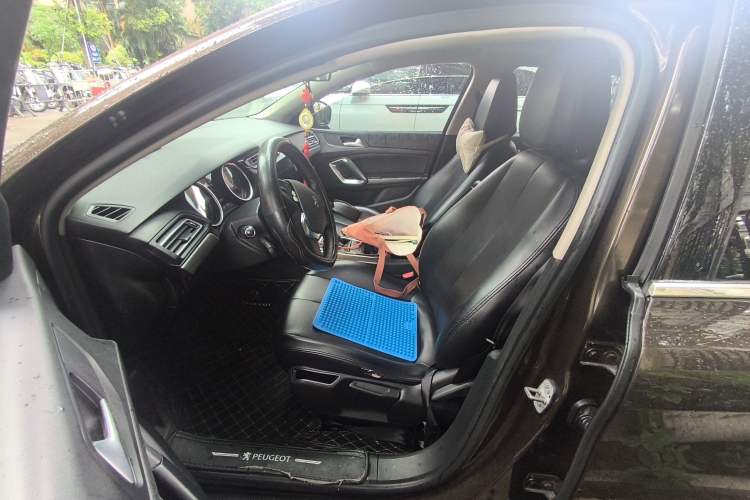 Used Peugeot 408 2014 1.8L Automatic Luxury Edition Left Front Seat