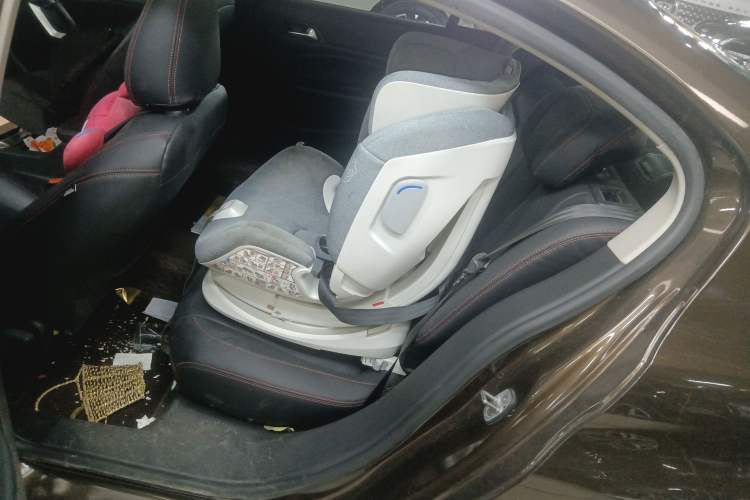 Used Peugeot 408 2014 1.8L Automatic Luxury Edition Left Rear Seat