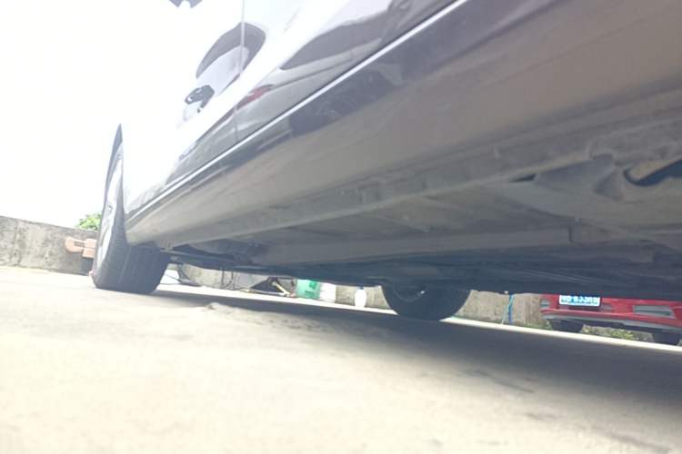 Used Peugeot 408 2014 1.8L Automatic Leading Edition Left Side Sill