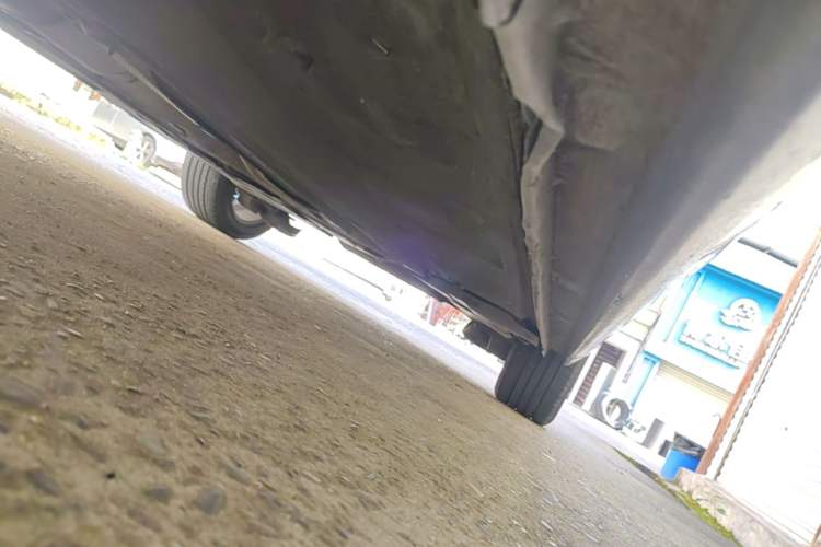 Used Peugeot 408 2014 1.8L Automatic Luxury Edition Left Side Sill