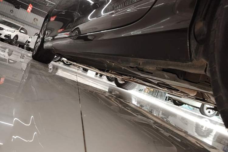 Used Peugeot 408 2014 1.8L Automatic Luxury Edition Left Side Sill