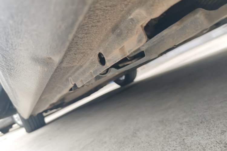 Used Peugeot 408 2014 1.8L Automatic Luxury Edition Left Side Sill
