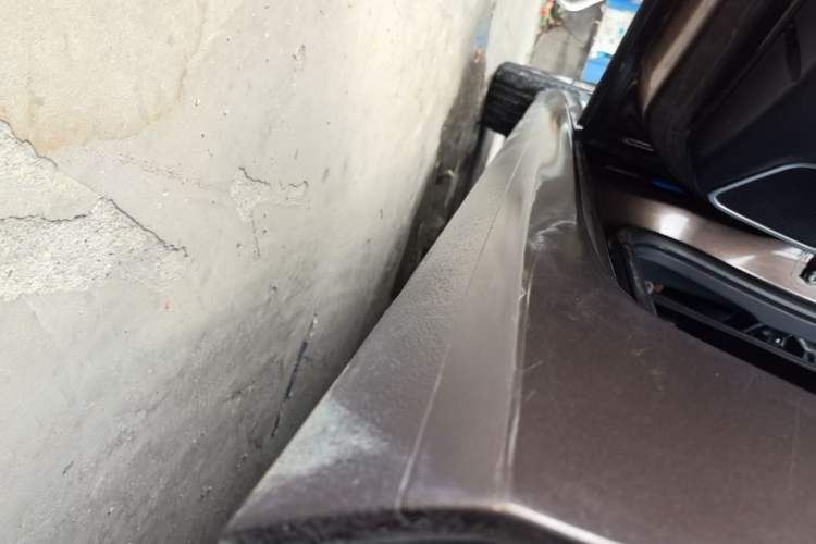 Used Peugeot 408 2014 1.8L Automatic Luxury Edition Left Side Sill