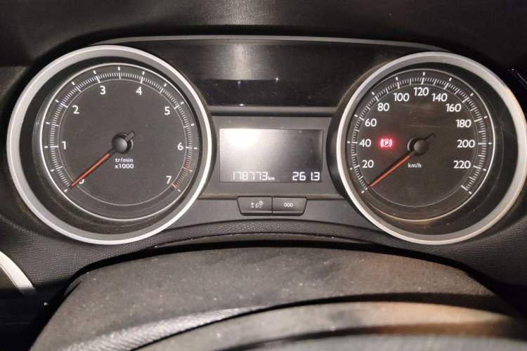 Used Peugeot 408 2014 1.8L Automatic Luxury Edition Odometer Close Up