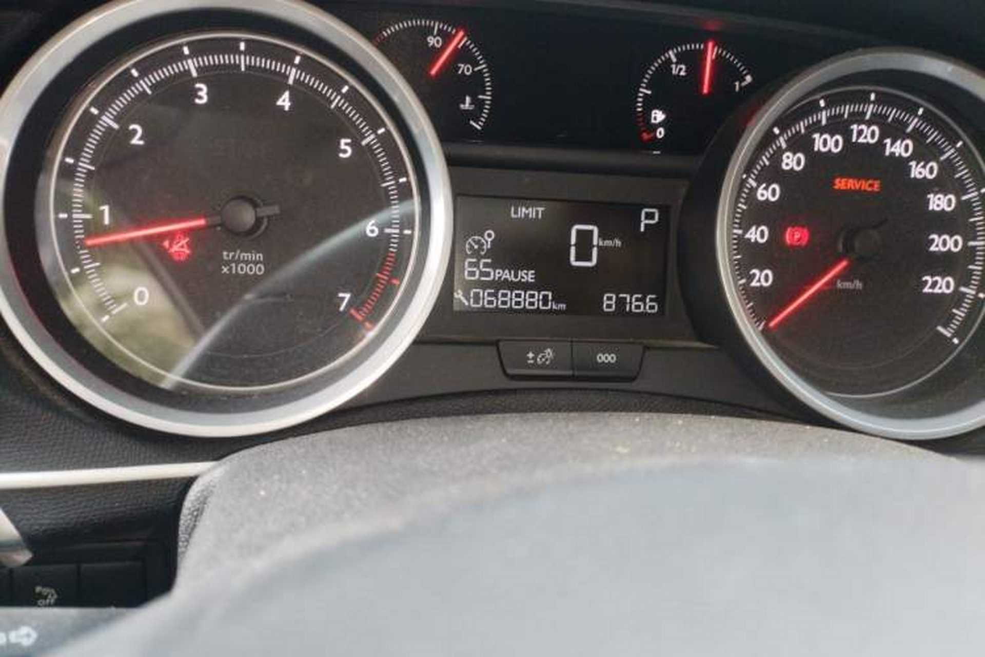 Used Peugeot 408 2014 1.8L Automatic Luxury Edition Odometer Close Up