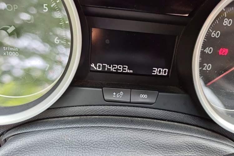 Used Peugeot 408 2014 1.8L Automatic Luxury Edition Odometer Close Up