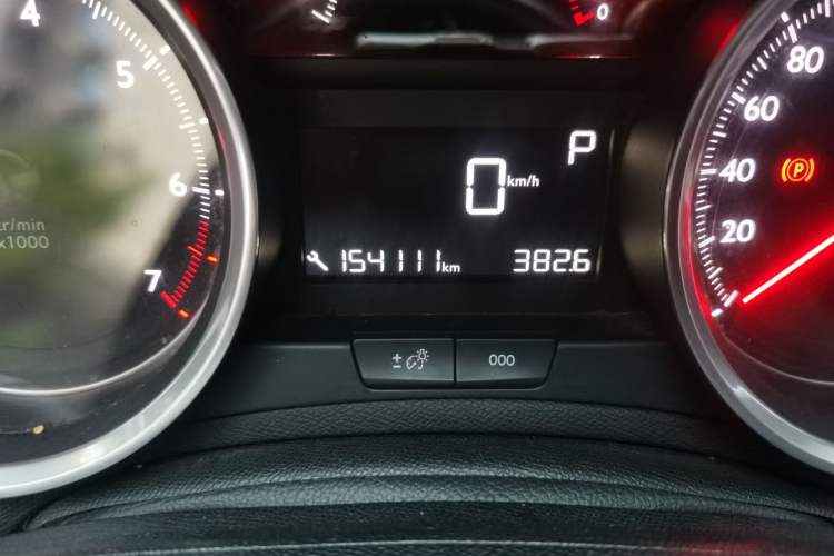 Used Peugeot 408 2014 1.8L Automatic Luxury Edition Odometer Close Up