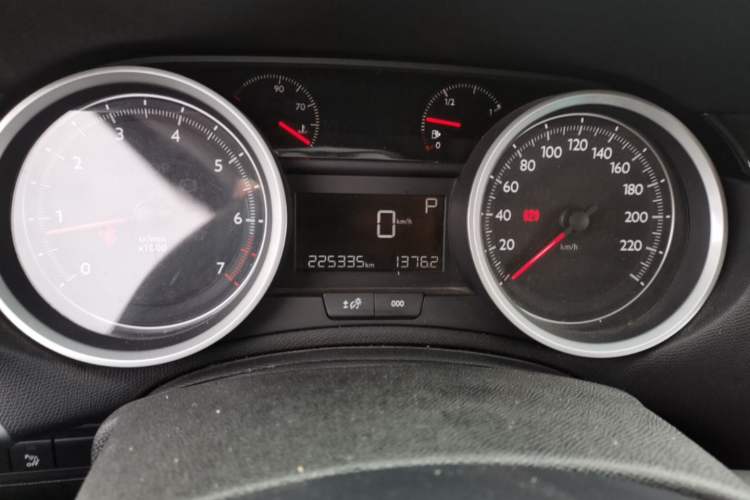 Used Peugeot 408 2014 1.8L Automatic Luxury Edition Odometer Close Up