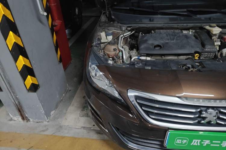 Used Peugeot 408 2014 1.8L Automatic Luxury Edition Right Front Headlight