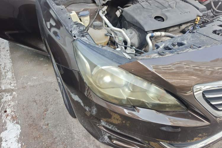Used Peugeot 408 2014 1.8L Automatic Luxury Edition Right Front Headlight