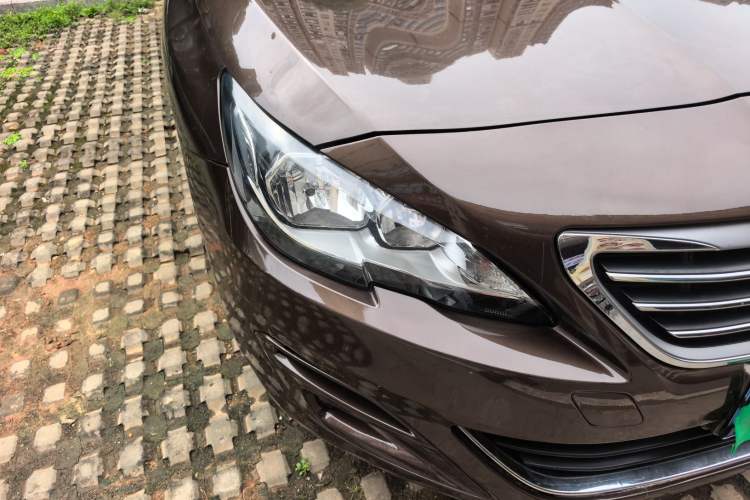 Used Peugeot 408 2014 1.8L Automatic Luxury Edition Right Front Headlight