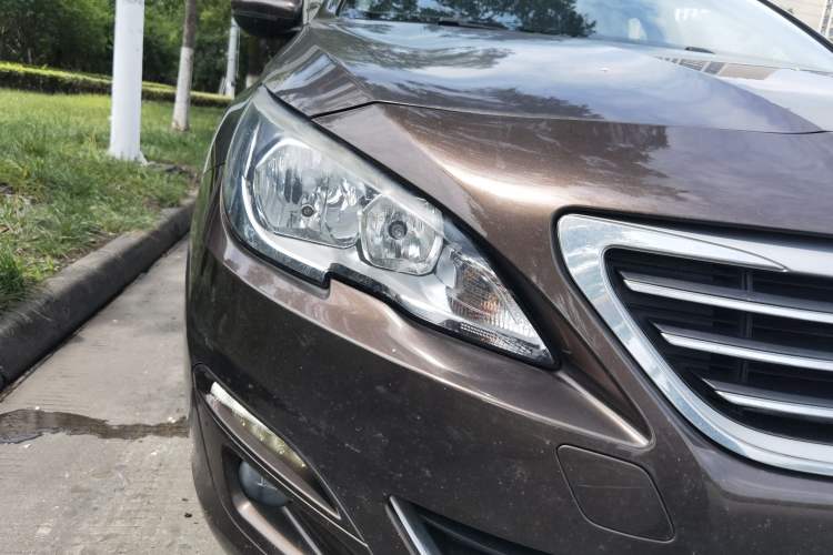 Used Peugeot 408 2014 1.8L Automatic Luxury Edition Right Front Headlight
