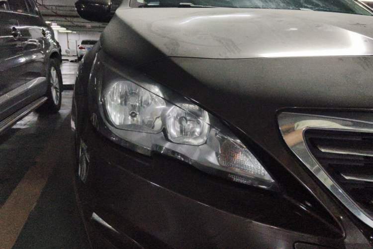 Used Peugeot 408 2014 1.8L Automatic Luxury Edition Right Front Headlight