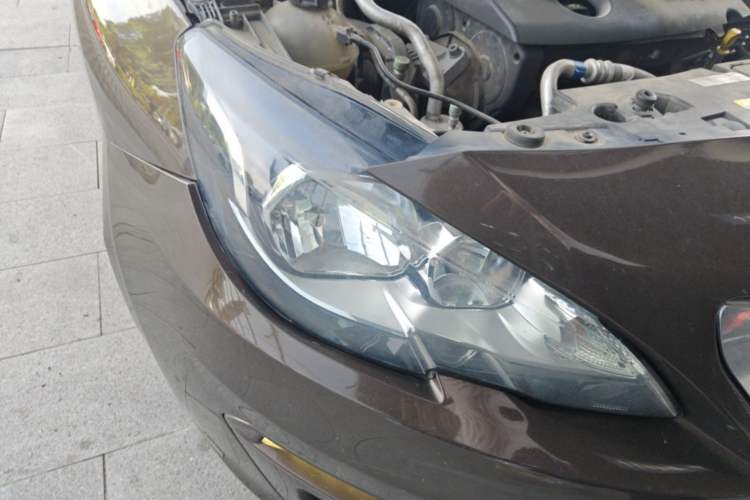 Used Peugeot 408 2014 1.8L Automatic Luxury Edition Right Front Headlight