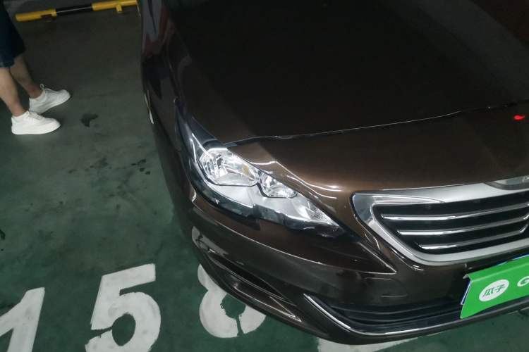 Used Peugeot 408 2014 1.8L Automatic Luxury Edition Right Front Headlight