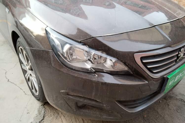 Used Peugeot 408 2014 1.8L Automatic Luxury Edition Right Front Headlight