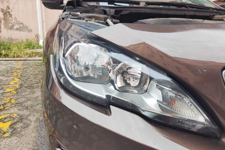 Used Peugeot 408 2014 1.8L Automatic Luxury Edition Right Front Headlight