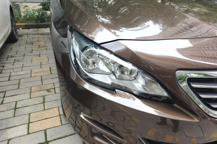 Used Peugeot 408 2014 1.8L Automatic Luxury Edition Right Front Headlight