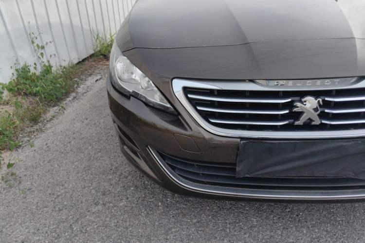 Used Peugeot 408 2014 1.8L Manual Leading Edition Right Front Headlight