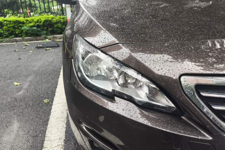 Used Peugeot 408 2014 1.8L Automatic Luxury Edition Right Front Headlight