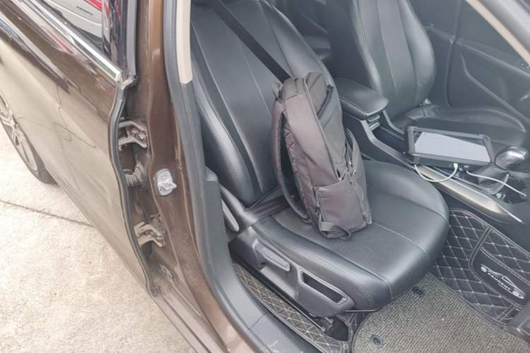 Used Peugeot 408 2014 1.8L Automatic Luxury Edition Right Front Seat