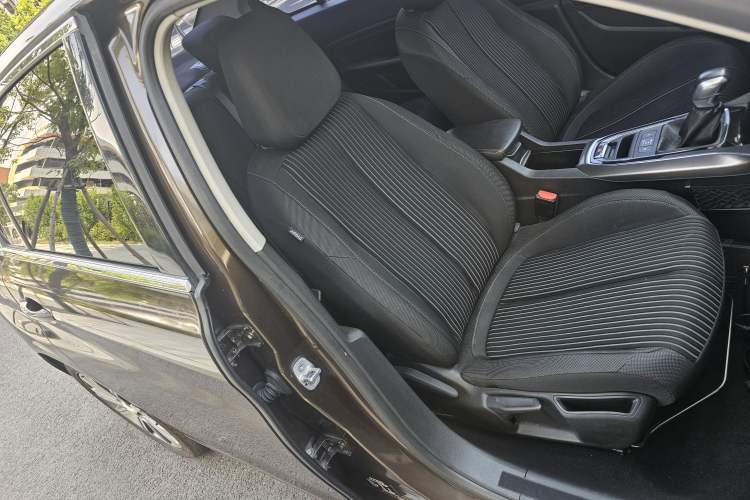 Used Peugeot 408 2014 1.8L Automatic Luxury Edition Right Front Seat