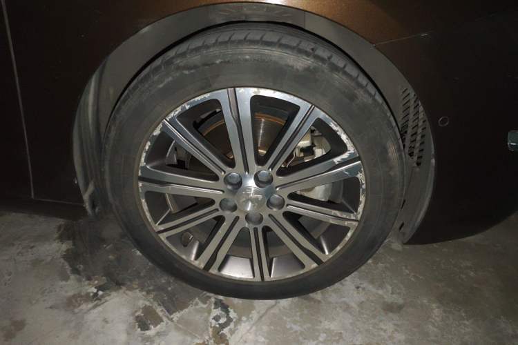 Used Peugeot 408 2014 1.6T Automatic Supreme Edition Right Front Wheel Hub
