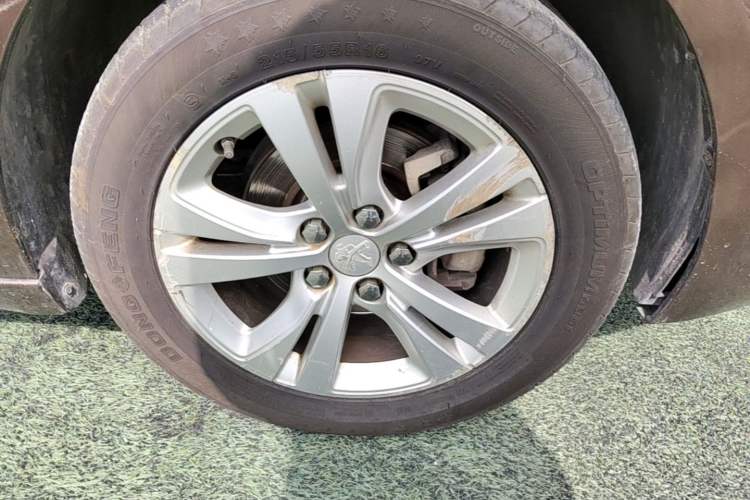 Used Peugeot 408 2014 1.8L Manual Leading Edition Right Front Wheel Hub