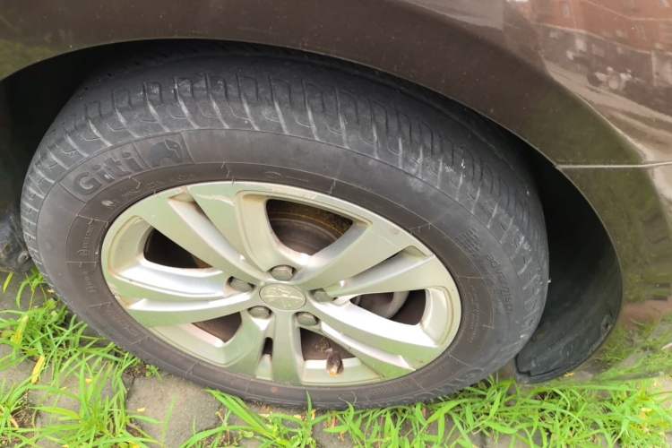Used Peugeot 408 2014 1.8L Manual Leading Edition Right Front Wheel Hub