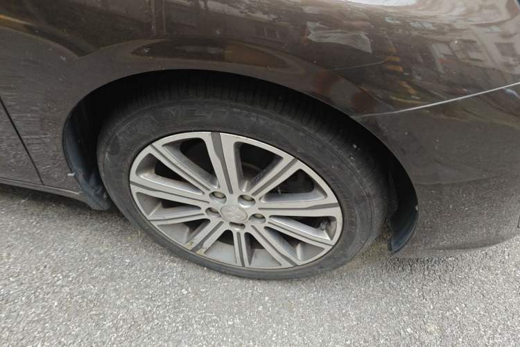 Used Peugeot 408 2014 1.6T Automatic Prestige Edition Right Front Wheel Hub