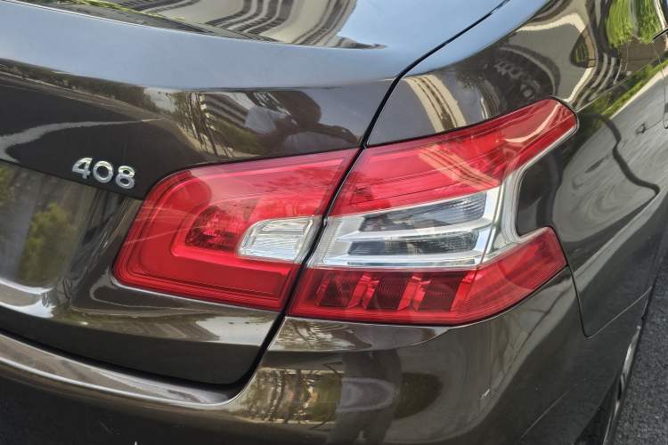 Used Peugeot 408 2014 1.8L Automatic Luxury Edition Right Rear Taillight