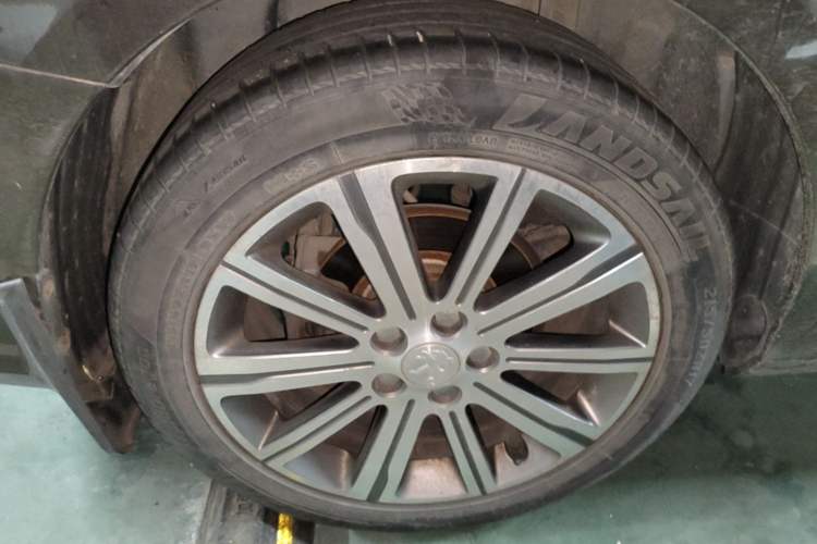 Used Peugeot 408 2014 1.6T Automatic Prestige Edition Right Rear Wheel Hub