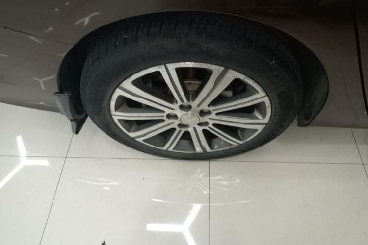 Used Peugeot 408 2014 1.6T Automatic Supreme Edition Right Rear Wheel Hub