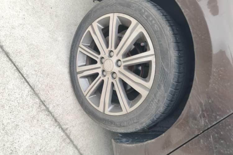 Used Peugeot 408 2014 1.8L Automatic Luxury Edition Right Rear Wheel Hub