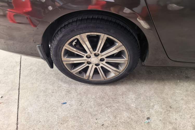 Used Peugeot 408 2014 1.8L Automatic Luxury Edition Right Rear Wheel Hub