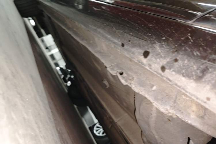 Used Peugeot 408 2014 1.8L Automatic Luxury Edition Right Side Sill