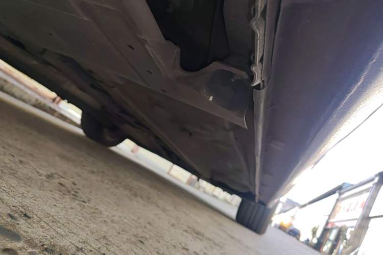 Used Peugeot 408 2014 1.8L Automatic Luxury Edition Right Side Sill