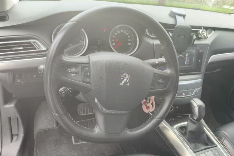 Used Peugeot 408 2014 1.8L Automatic Luxury Edition Steering Wheel