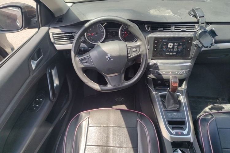 Used Peugeot 408 2014 1.8L Automatic Luxury Edition Steering Wheel