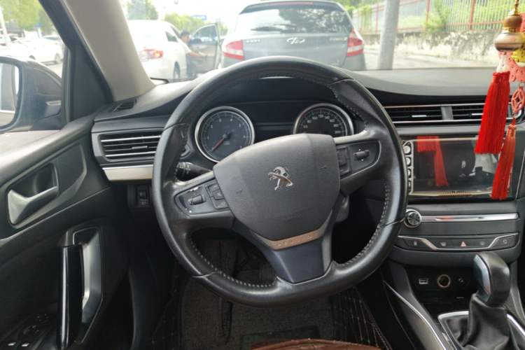 Used Peugeot 408 2014 1.8L Automatic Luxury Edition Steering Wheel