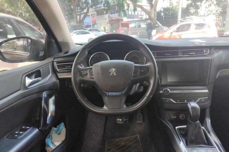 Used Peugeot 408 2014 1.8L Automatic Luxury Edition Steering Wheel