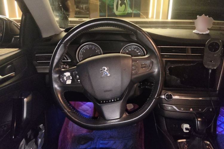Used Peugeot 408 2014 1.8L Automatic Luxury Edition Steering Wheel